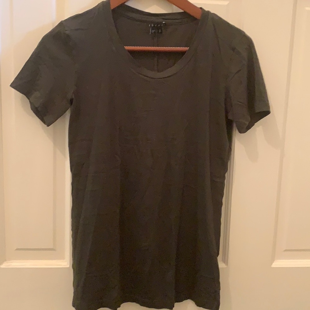 Theory womens olive T-shirt size small